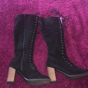 Size 10 black suede lace up boots!